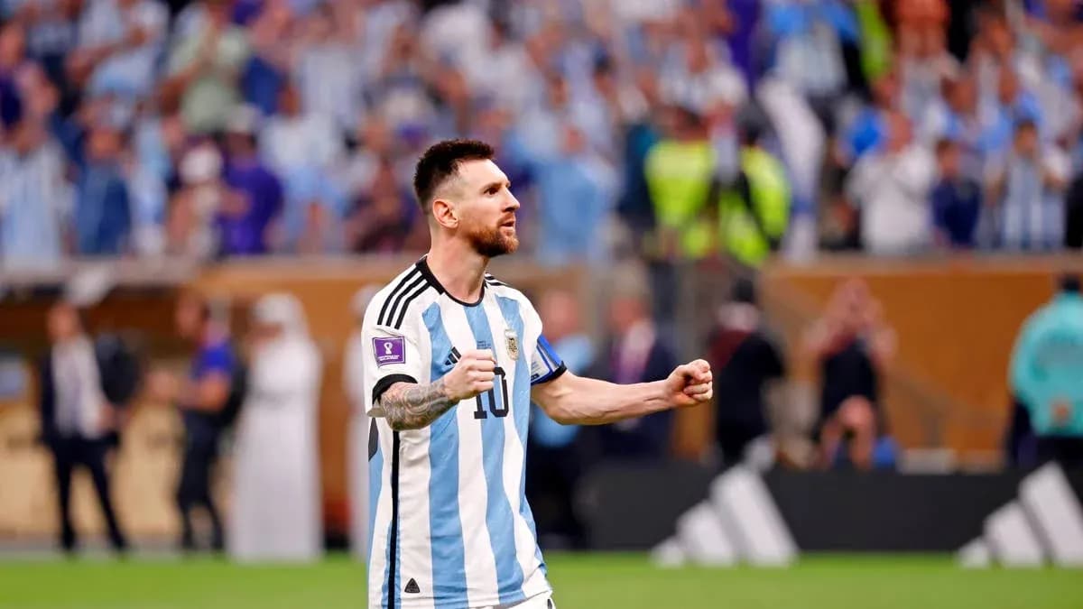 Lionel Messi celebrando con la camiseta de Argentina