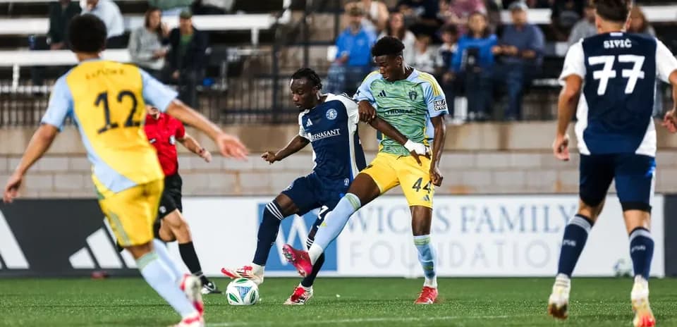 Jugando en el partido Philadelphia Union II vs Huntsville City