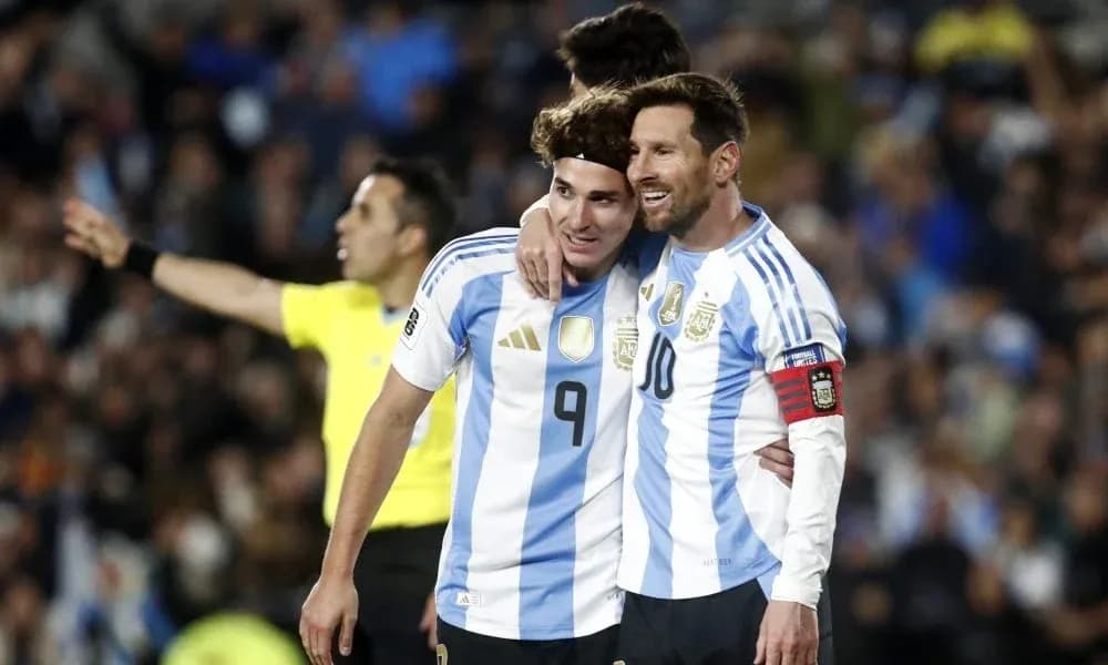 Jugadores de Argentina celebrando en el partido