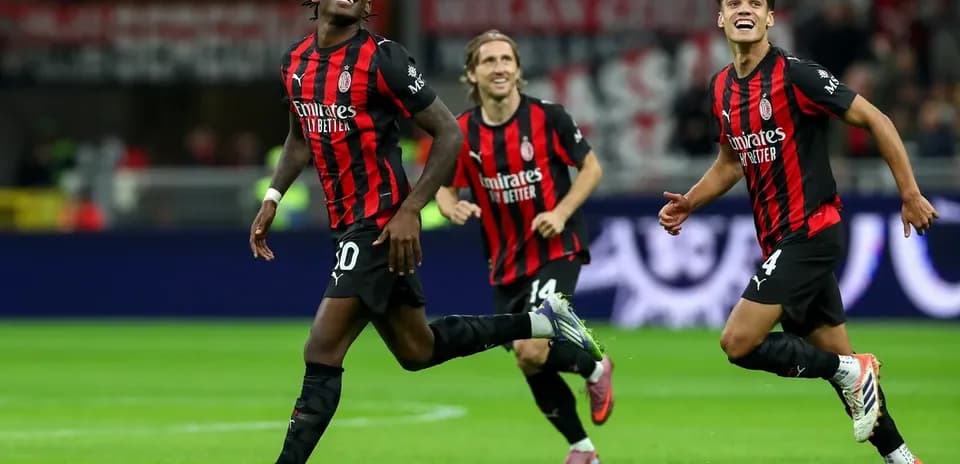 Jugadores del AC Milan celebrando un gol