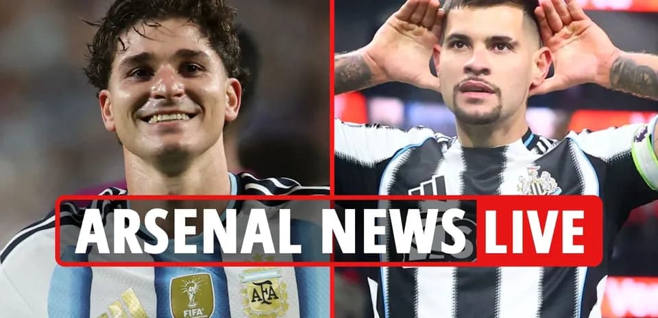 Jugadores de Argentina y Newcastle en acción