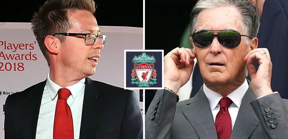 Dos personas en evento relacionado con Liverpool FC