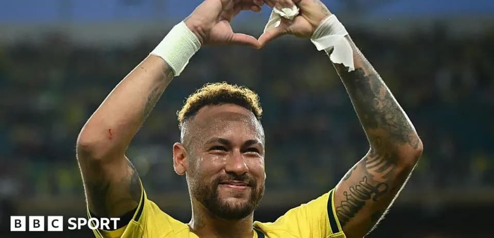 Neymar celebrando con un gesto de corazón