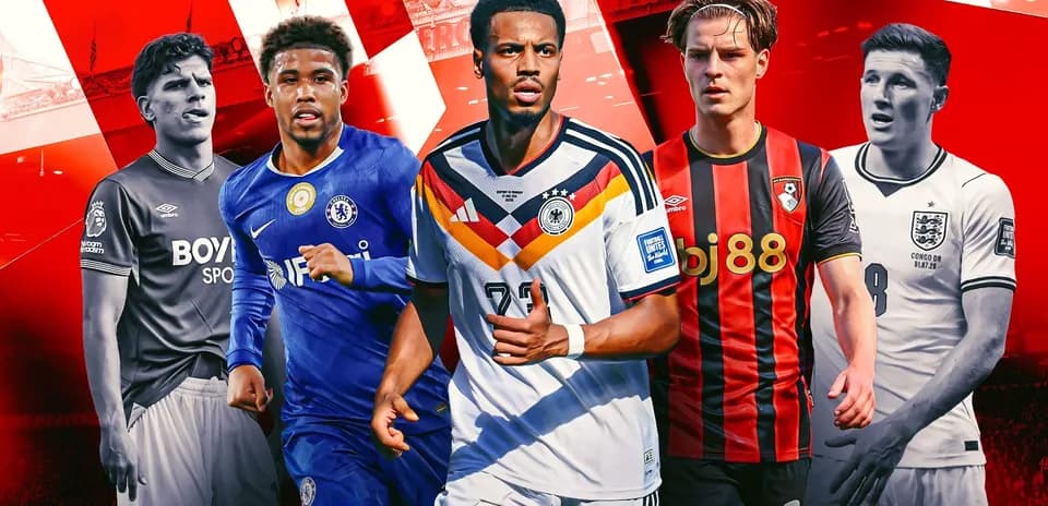 Cinco futbolistas en uniforme sobre fondo rojo