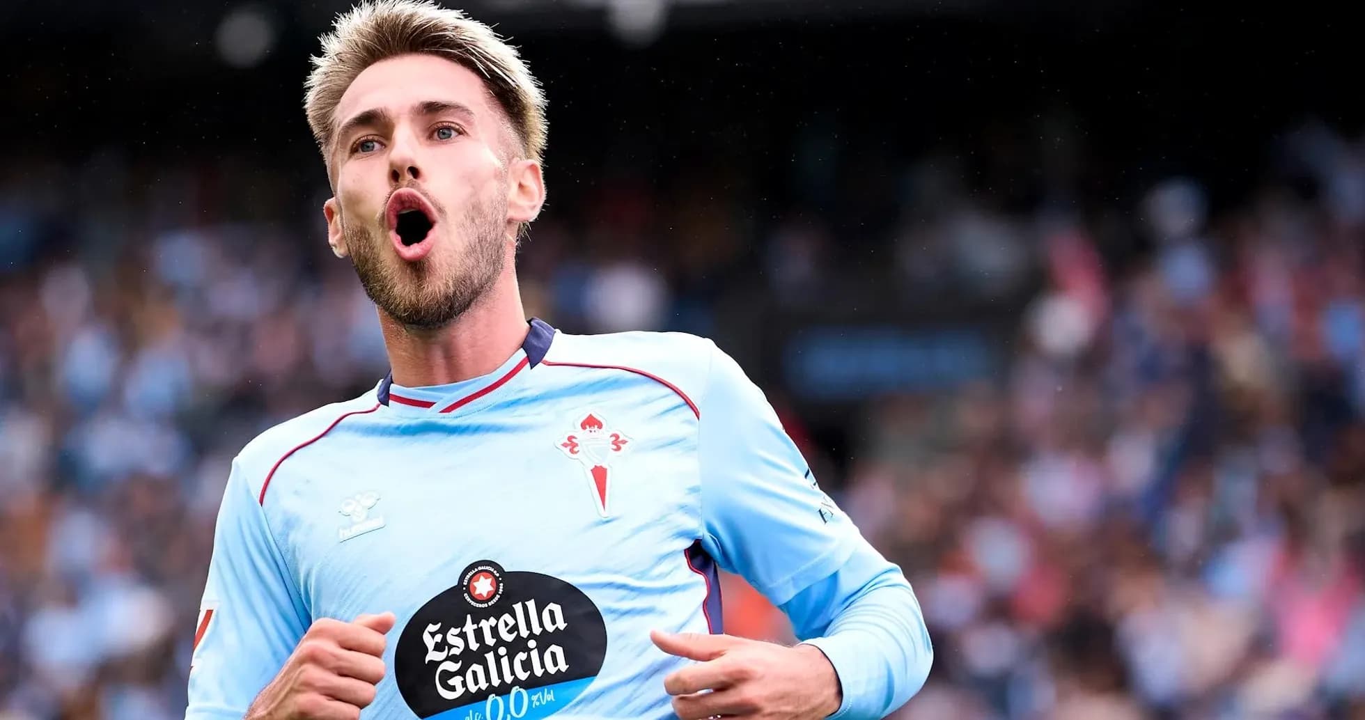 Jugador del Celta celebrando un gol