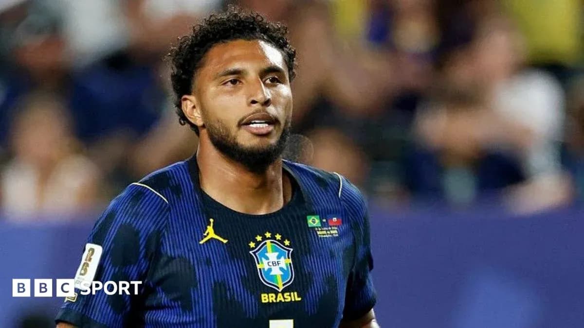 Jugador brasileño en acción durante un partido