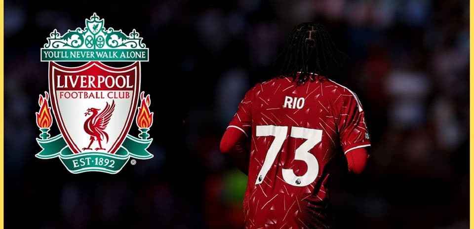 Jugador de Liverpool con camiseta 73 y nombre RIO