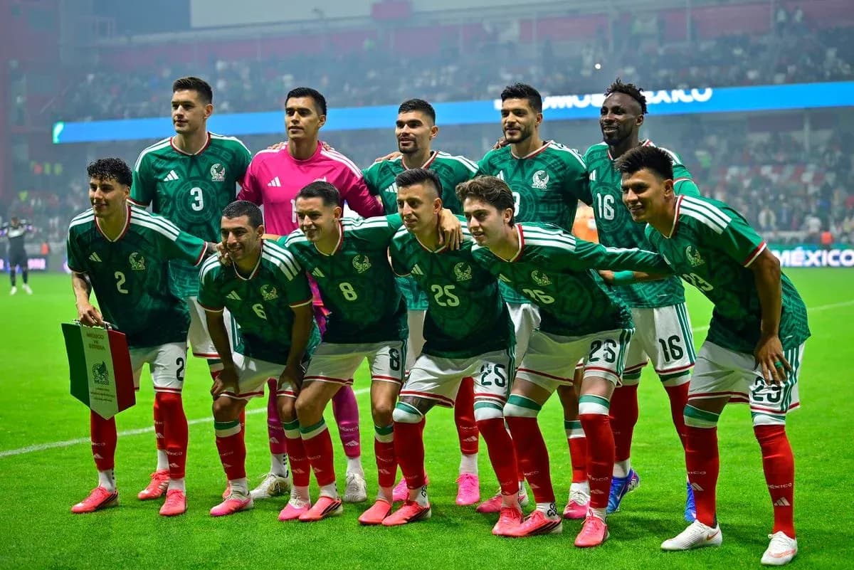 Equipo de México posando para la foto
