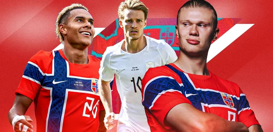 Tres jugadores de fútbol noruegos en uniforme