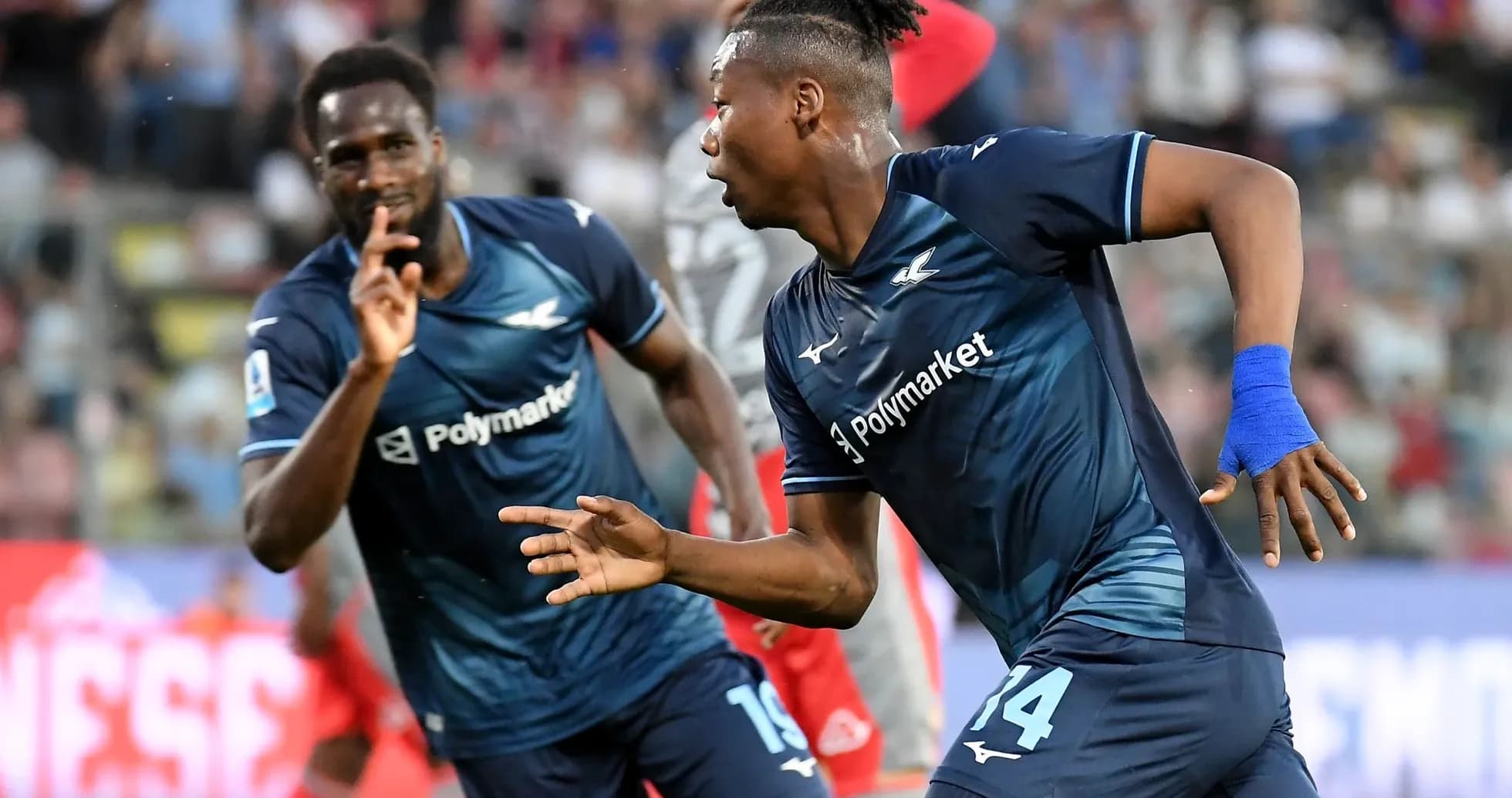 Jugadores de Lazio celebrando un gol