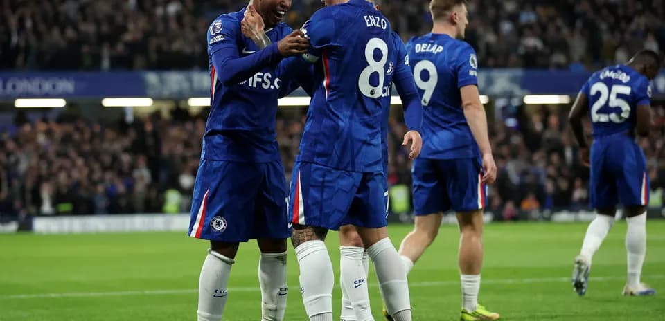 Jugadores del Chelsea celebrando un gol