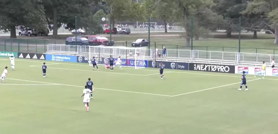 Acción de juego entre Austin II y Sporting KC II