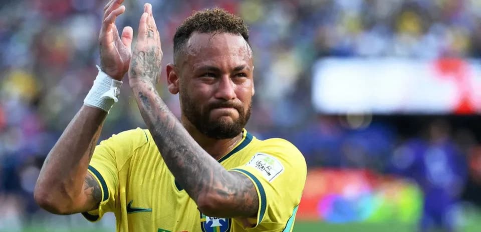 Jugador brasileño aplaudiendo tras el partido