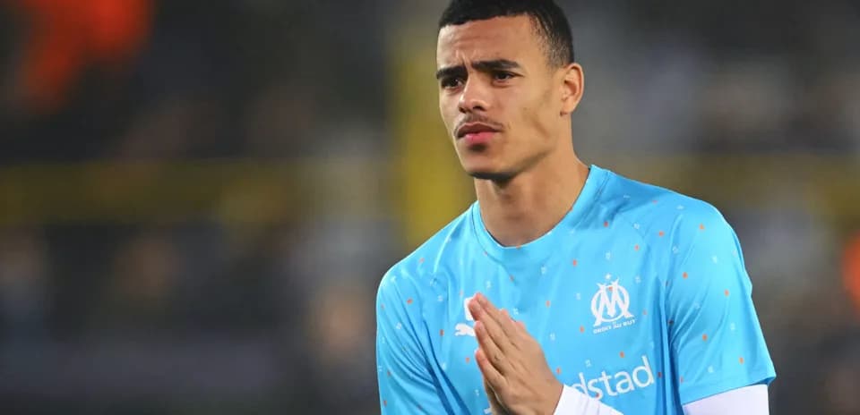 Jugador de Olympique de Marseille en calentamiento
