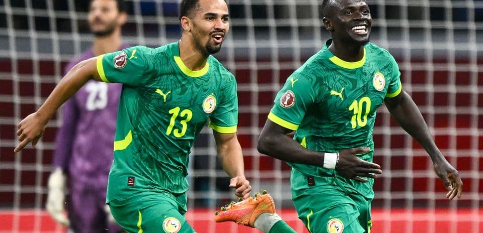 Jugadores de Senegal celebrando un gol en el partido