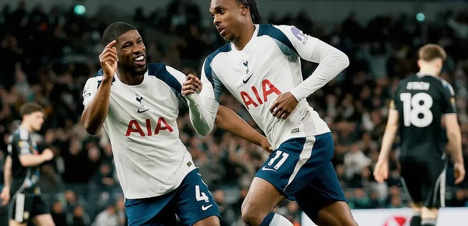Jugadores del Tottenham celebrando un gol