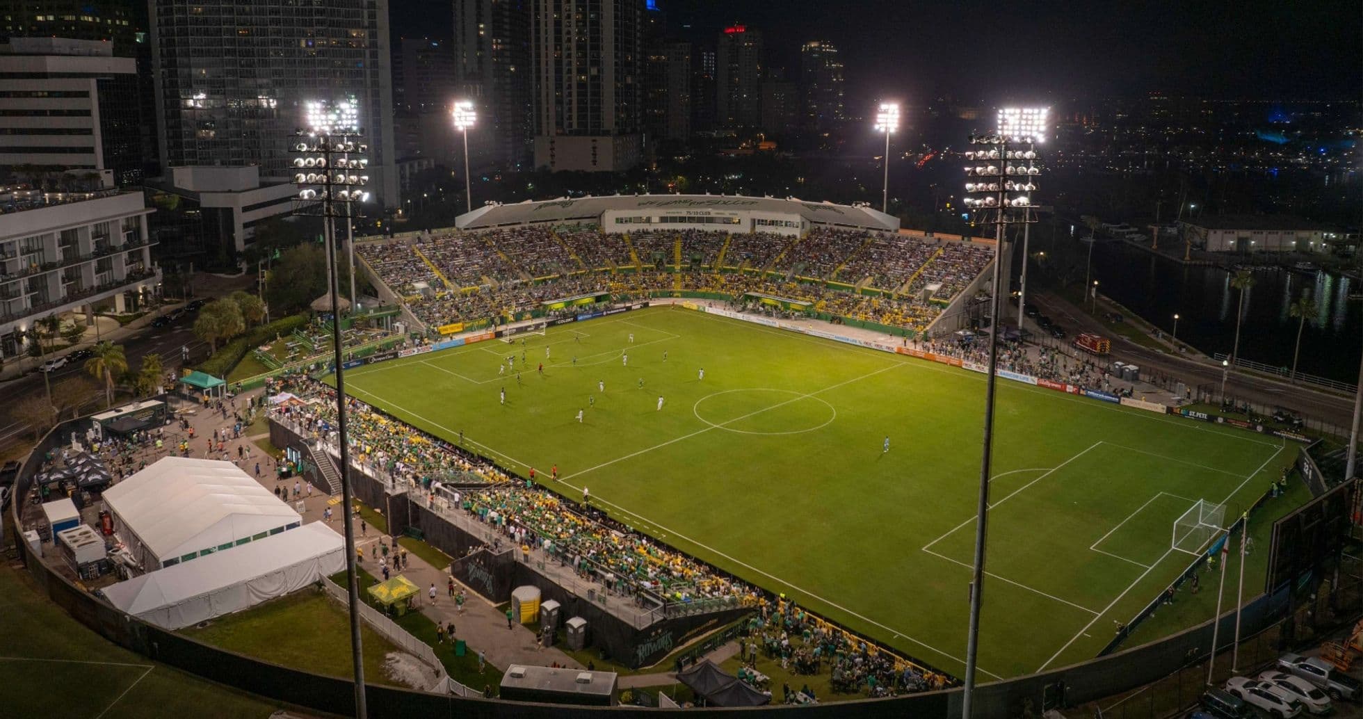 Vista general del estadio durante el partido