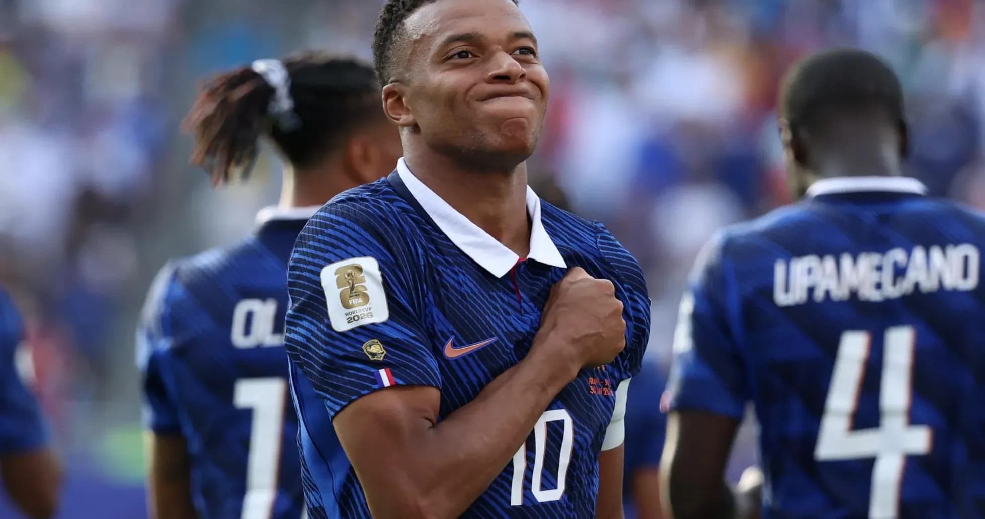 Kylian Mbappé celebrando con la selección francesa
