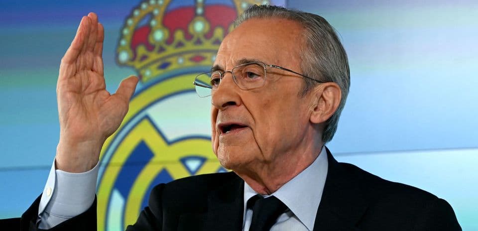 Presidente del Real Madrid hablando en conferencia de prensa