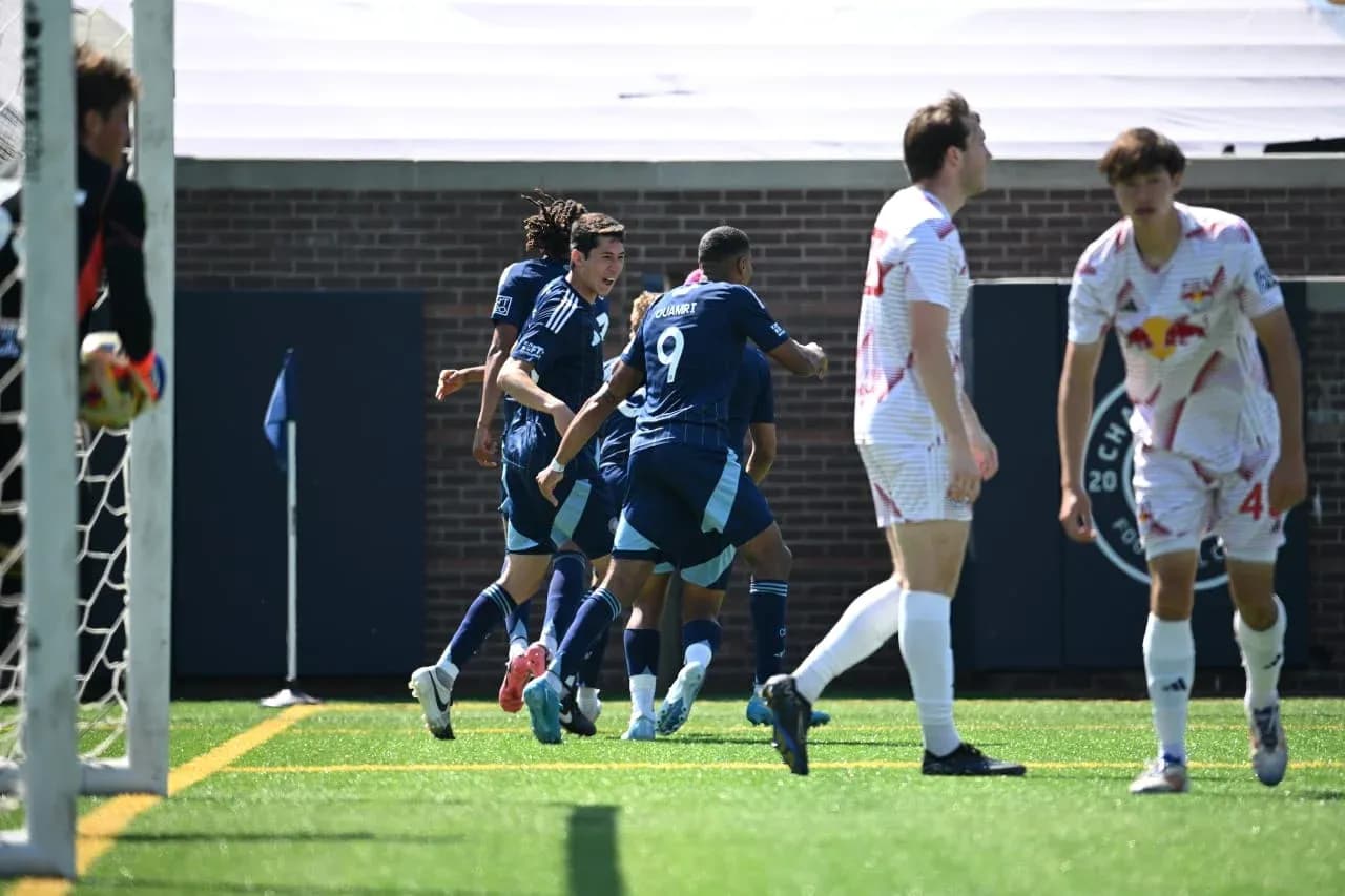 Jugadores de Chattanooga celebrando un gol