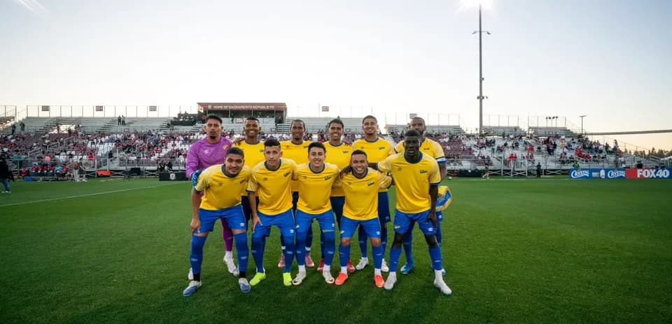 Equipo de Sacramento Republic en formación