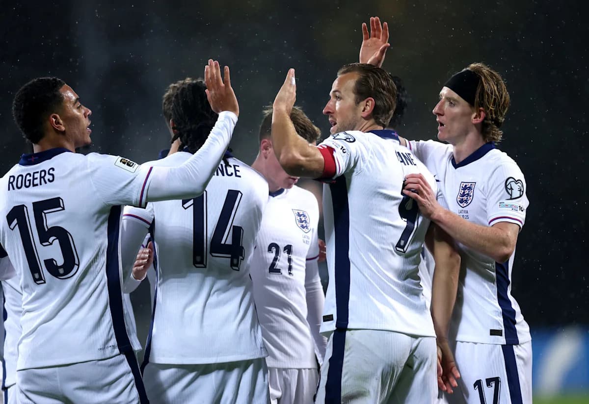 Jugadores de Inglaterra celebrando un gol en el partido Jugadores de Inglaterra celebrando un gol en el partido