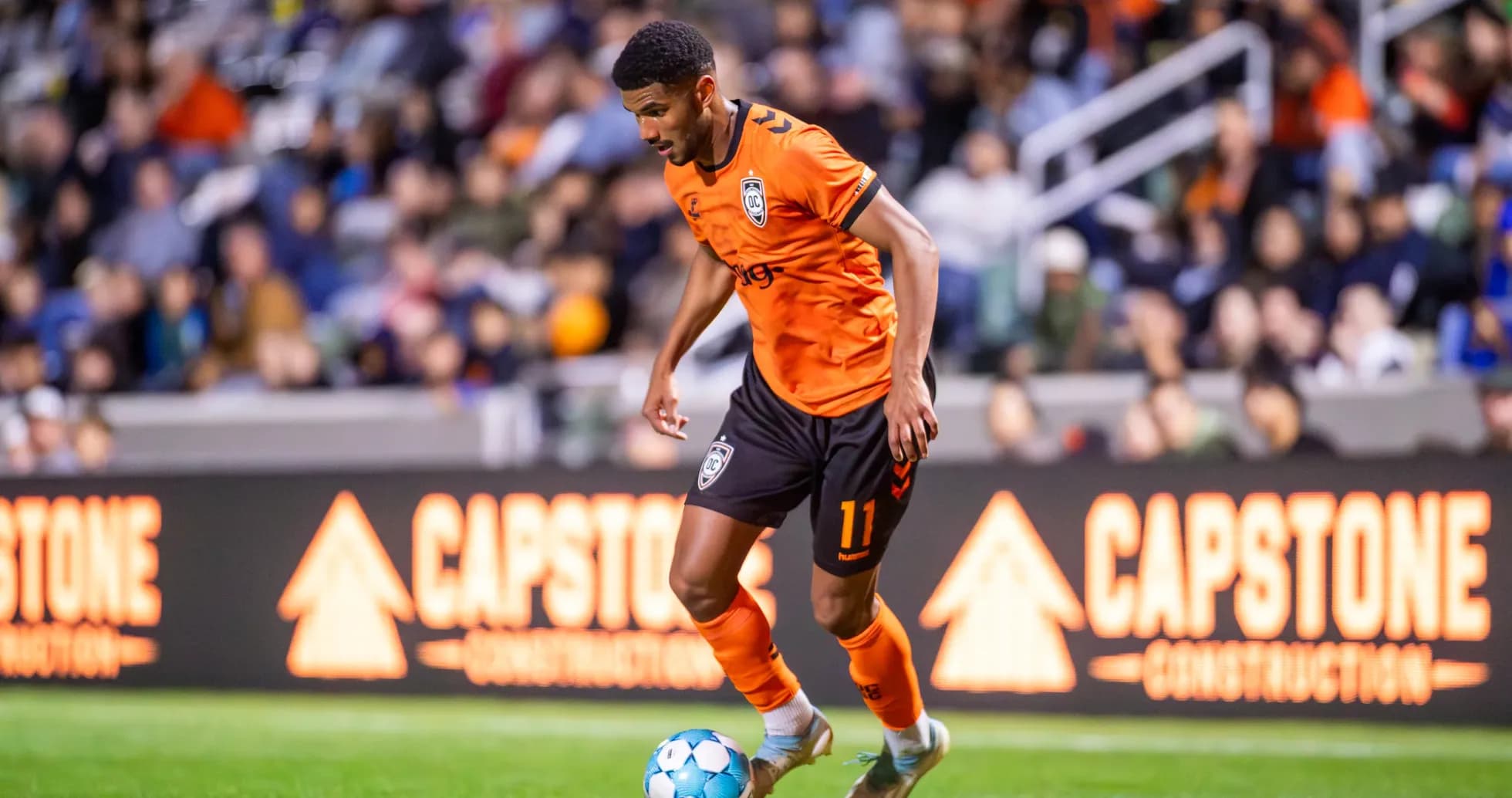 Jugador del Orange County SC en acción Jugador del Orange County SC en acción