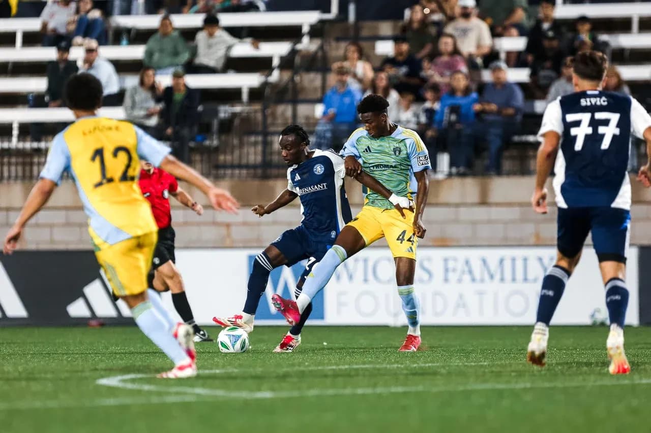Jugando en el partido Philadelphia Union II vs Huntsville City Jugando en el partido Philadelphia Union II vs Huntsville City