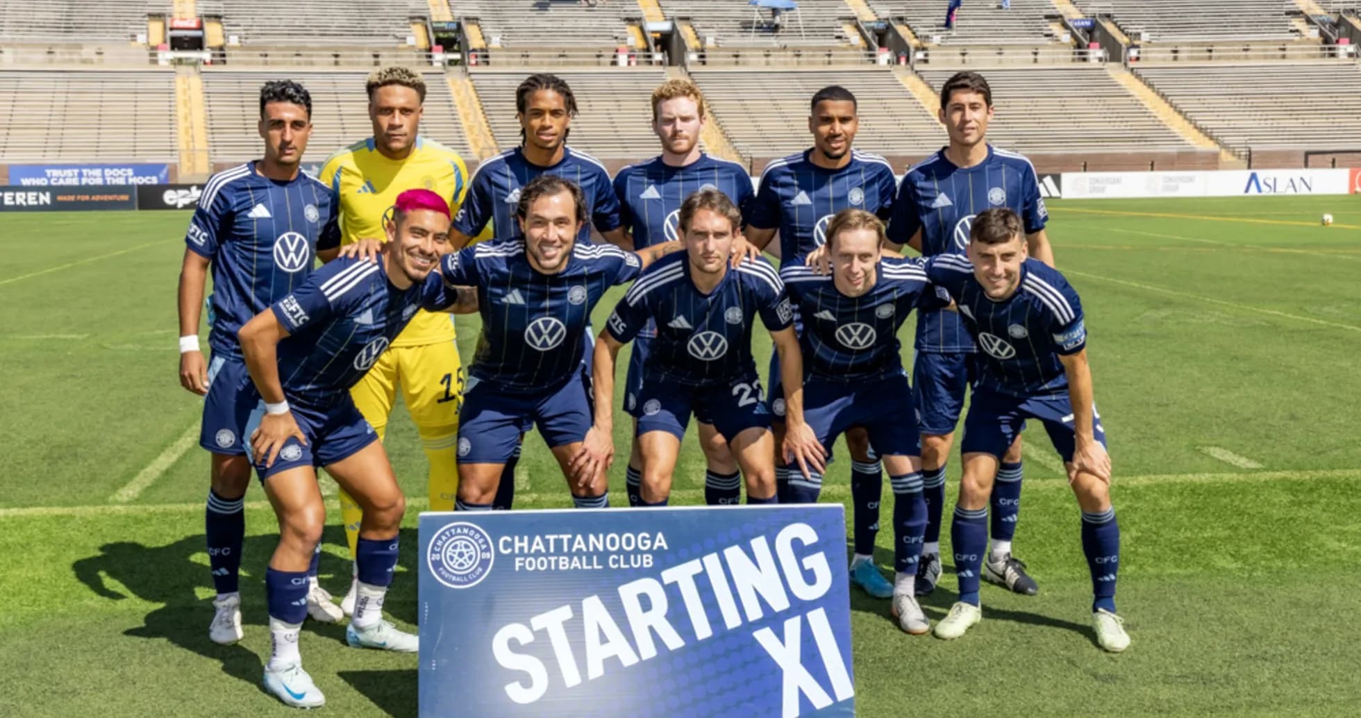 Equipo titular de Chattanooga FC en el campo Equipo titular de Chattanooga FC en el campo