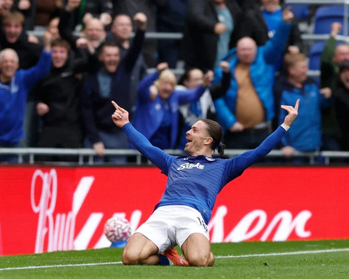 Jugador de Everton celebra un gol Jugador de Everton celebra un gol