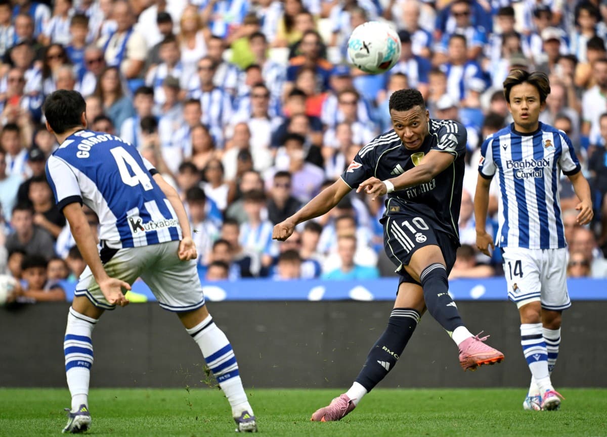Gol de un jugador de la Real Sociedad Gol de un jugador de la Real Sociedad