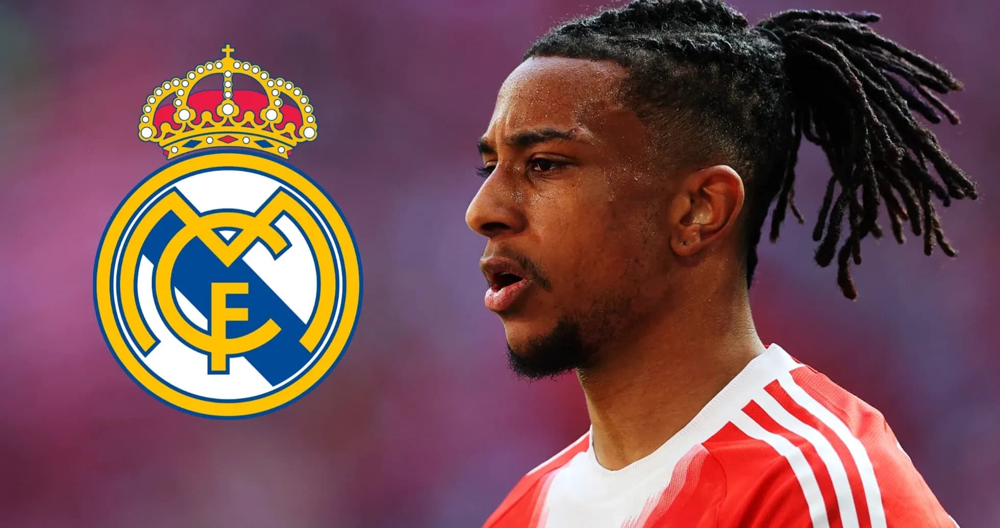 Jugador de fútbol con camiseta roja y logo del Real Madrid Jugador de fútbol con camiseta roja y logo del Real Madrid