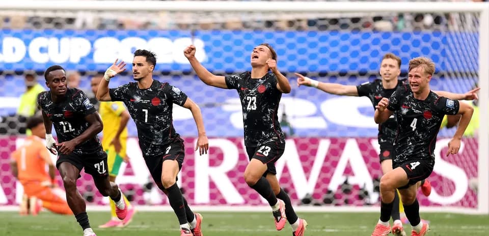 Jugadores de Canadá celebrando un gol Jugadores de Canadá celebrando un gol