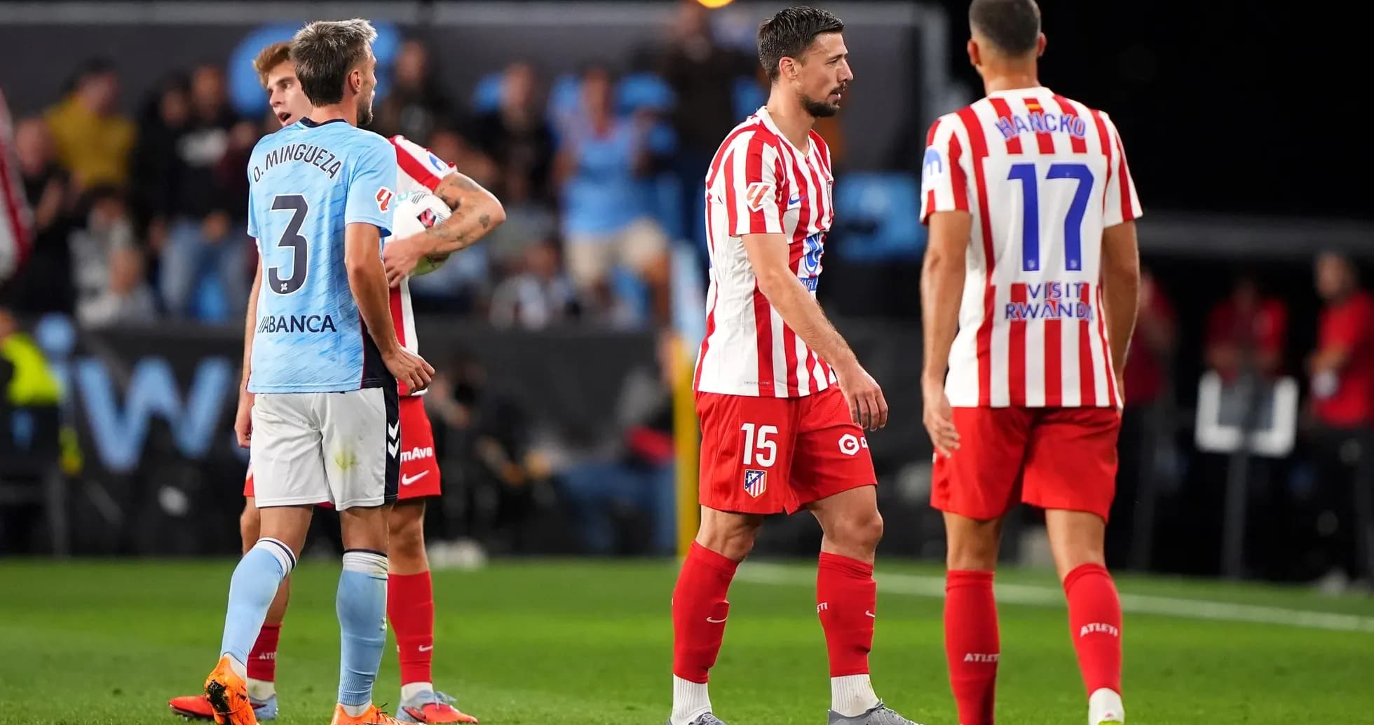 Jugadores de Atlético Madrid y Celta Vigo en el partido Jugadores de Atlético Madrid y Celta Vigo en el partido