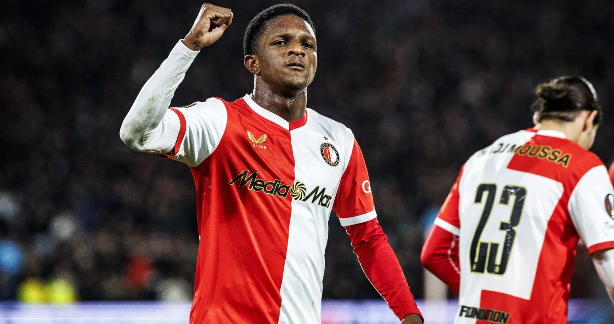 Jugador de Feyenoord celebrando un gol en partido Jugador de Feyenoord celebrando un gol en partido