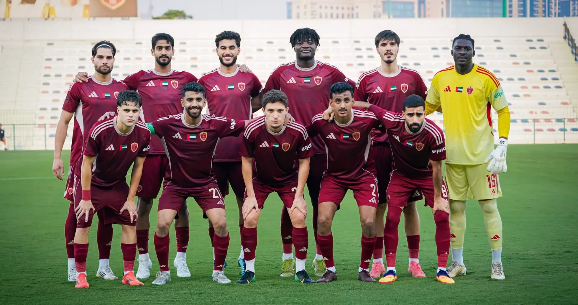 Equipo de Al Wahda U23 posando para la foto Equipo de Al Wahda U23 posando para la foto