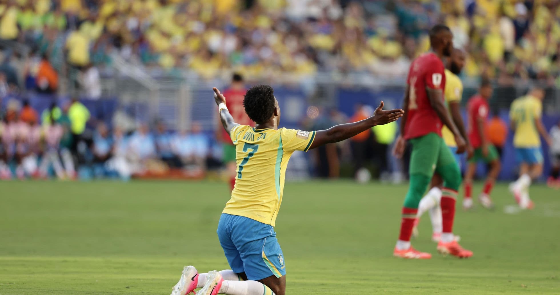 Jugador brasileño celebrando en el partido Jugador brasileño celebrando en el partido