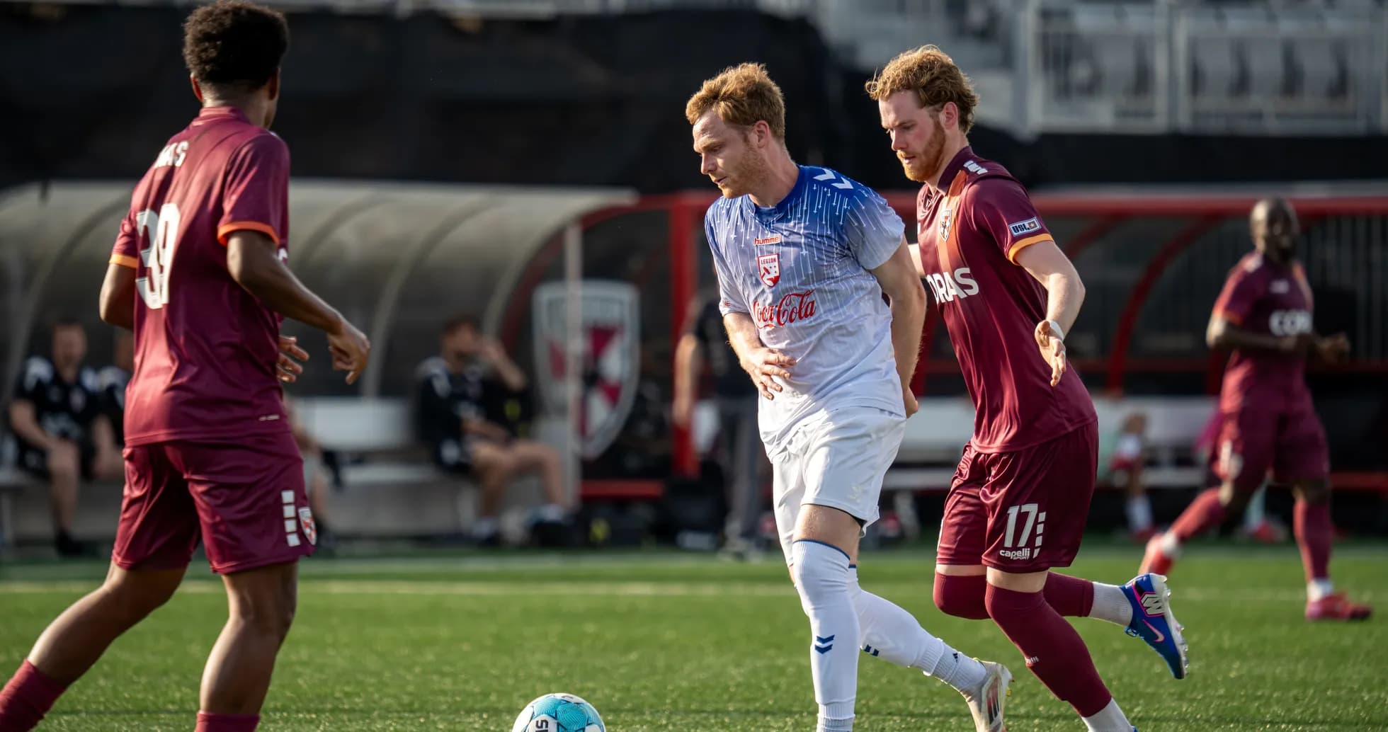 Jugadores de Birmingham Legion y Louisville City en acción Jugadores de Birmingham Legion y Louisville City en acción
