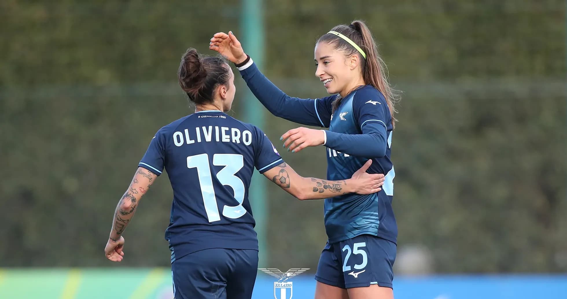 Jugadoras de Lazio celebrando un gol Jugadoras de Lazio celebrando un gol