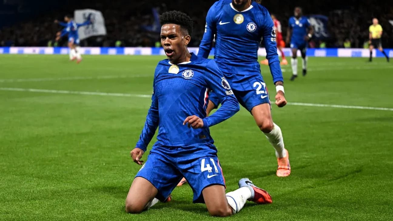 Jugador de Chelsea celebrando un gol Jugador de Chelsea celebrando un gol