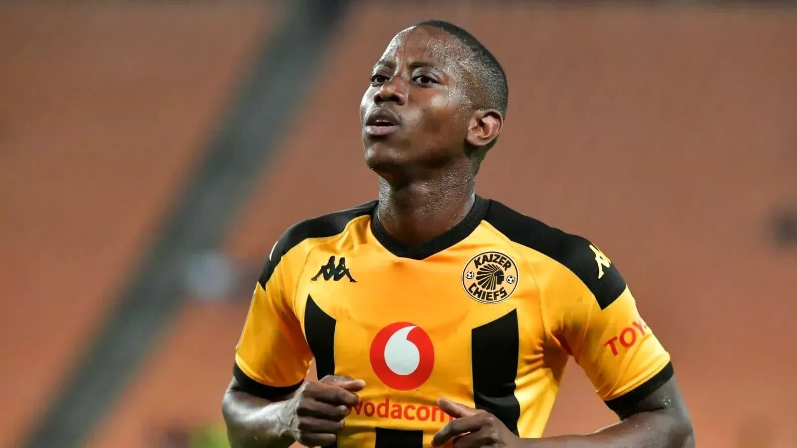 Jugador de Kaizer Chiefs durante un partido Jugador de Kaizer Chiefs durante un partido