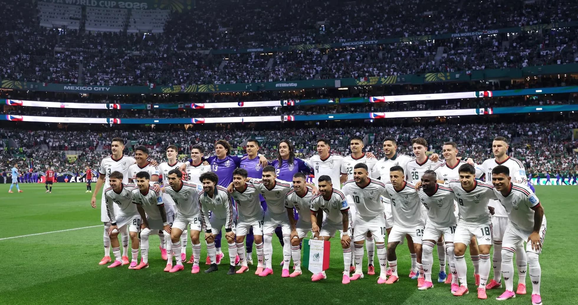 Equipo de México posando en el Mundial 2026 Equipo de México posando en el Mundial 2026
