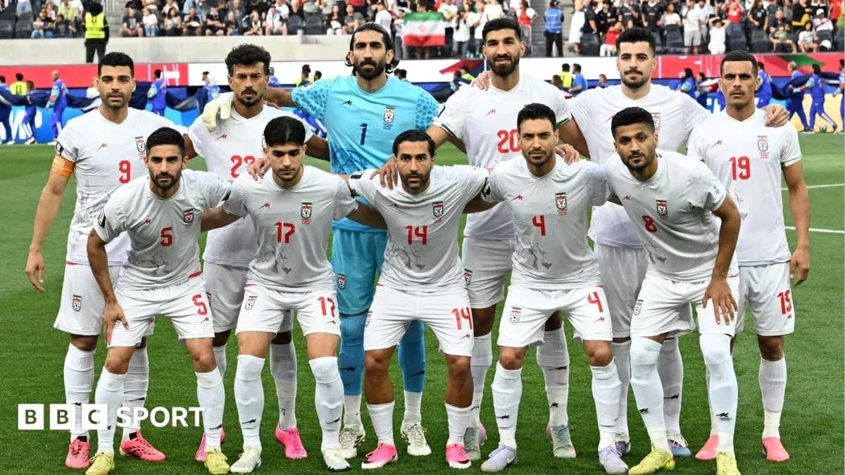 Equipo de Irán posando antes del partido Equipo de Irán posando antes del partido