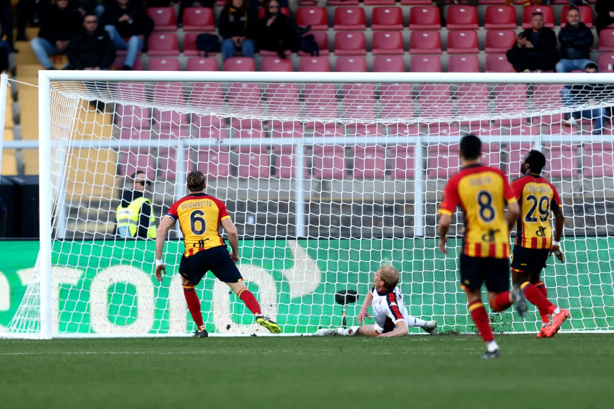 Gol de Lecce en partido contra Genoa Gol de Lecce en partido contra Genoa