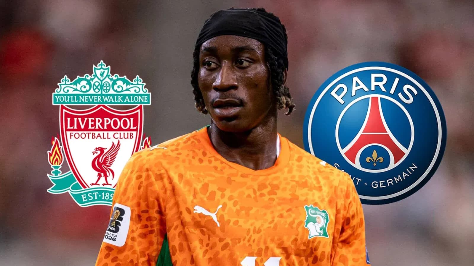 Jugador de fútbol con camisetas de Liverpool y PSG Jugador de fútbol con camisetas de Liverpool y PSG