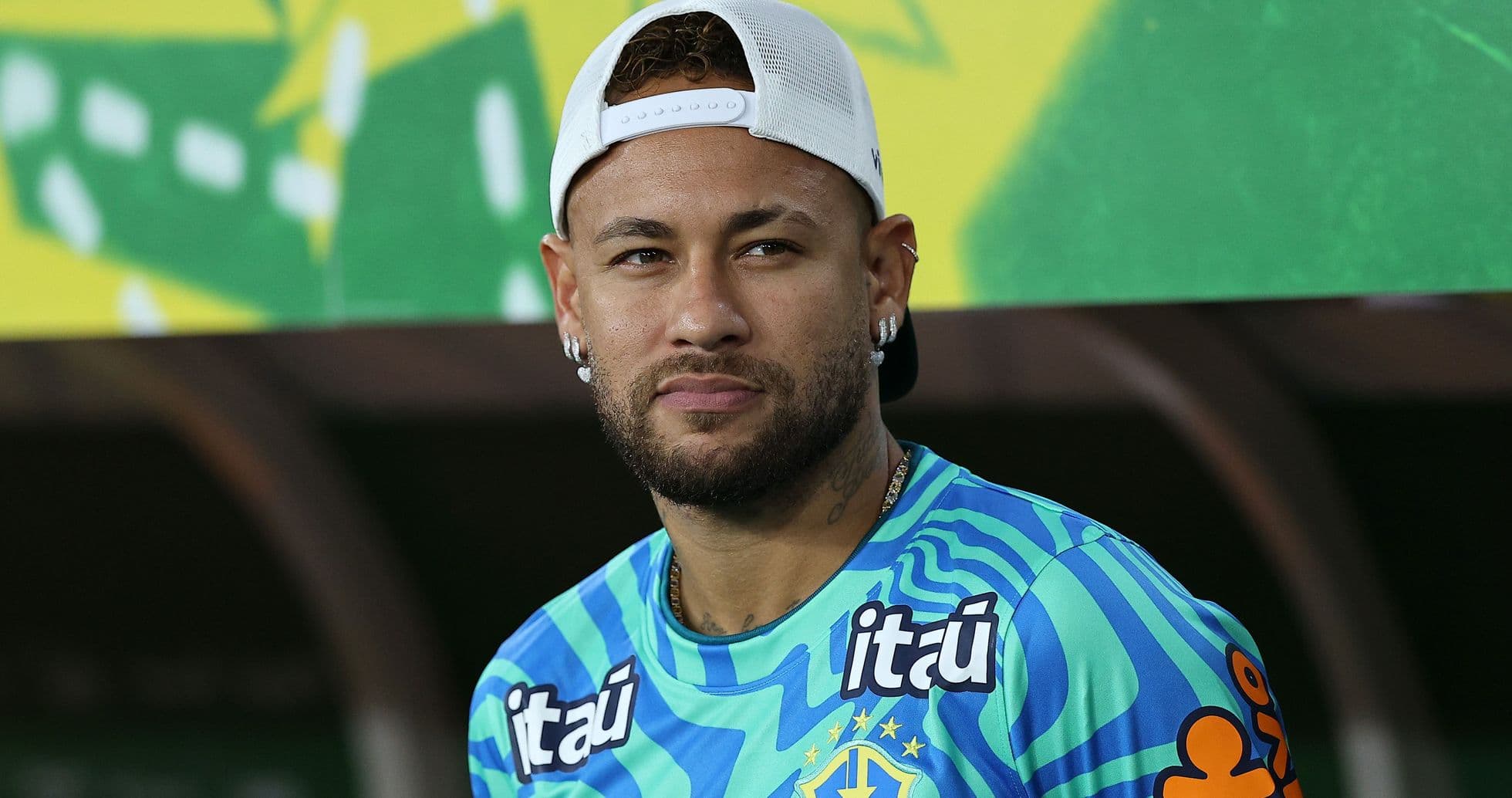Jugador de Brasil en camiseta de entrenamiento Jugador de Brasil en camiseta de entrenamiento