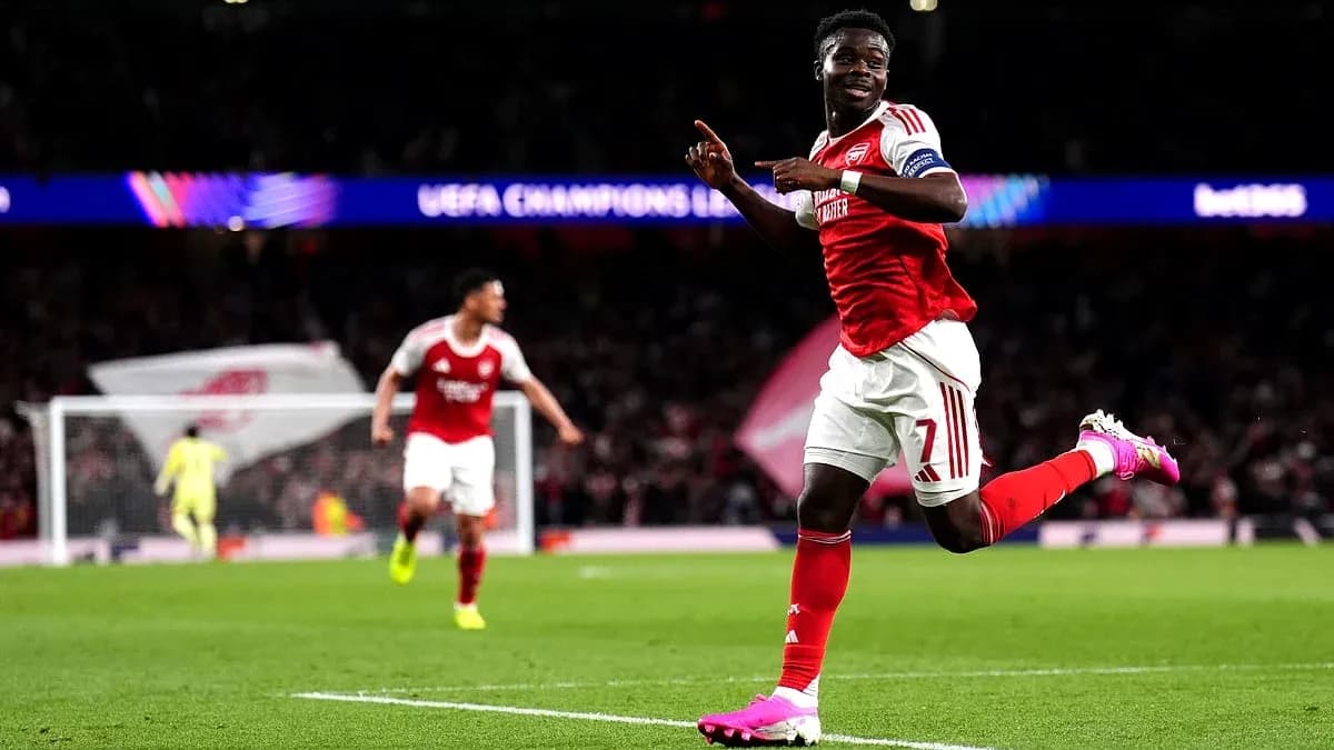 Jugador de Arsenal celebrando un gol en Champions Jugador de Arsenal celebrando un gol en Champions