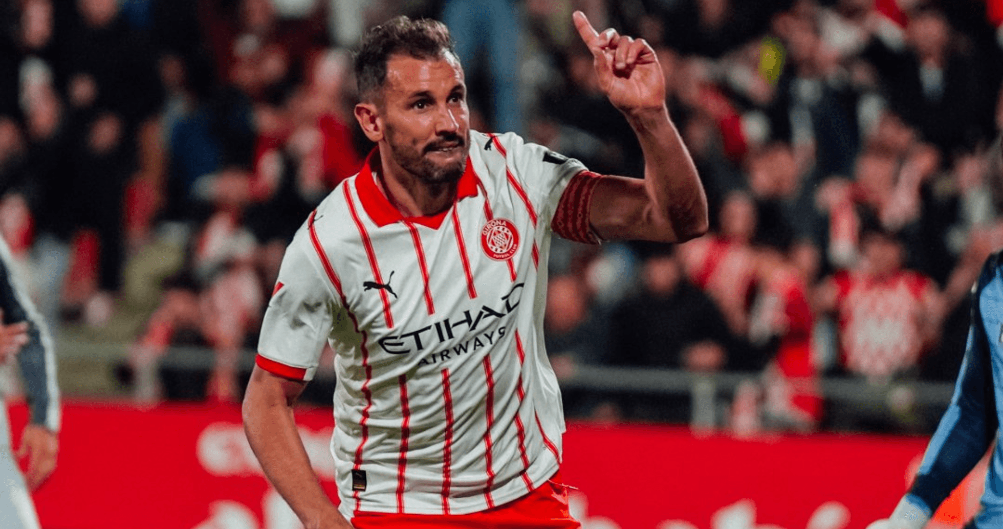 Jugador de Girona celebra un gol en La Liga Jugador de Girona celebra un gol en La Liga